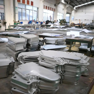 Laserschneiden Biegen von Edelstahlblechmetall 0,1 mm Industrie